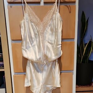 Ivory Lace Trim Sleepwear